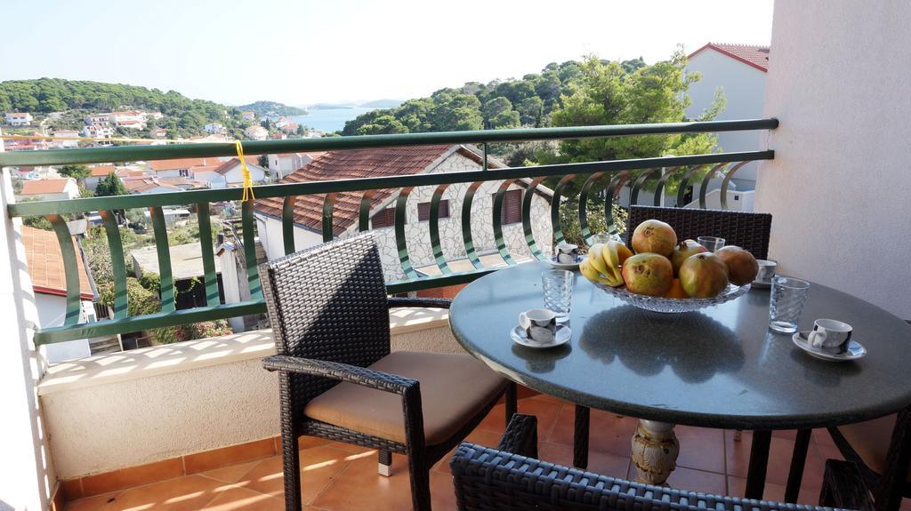 Villa Dvorine Тисно Номер фото