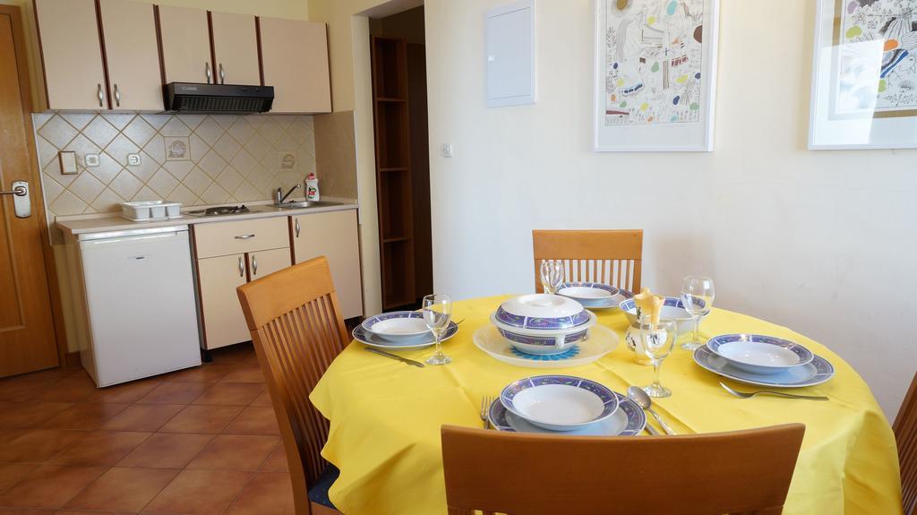Villa Dvorine Тисно Номер фото