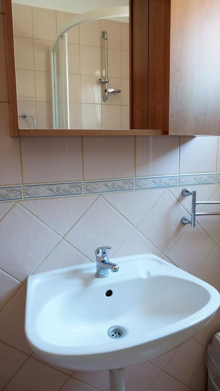 Villa Dvorine Тисно Экстерьер фото