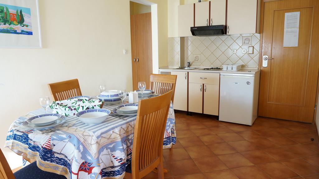 Villa Dvorine Тисно Номер фото